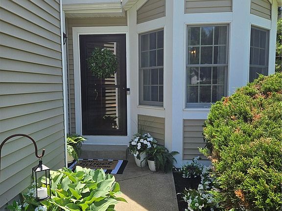 3rd image of 14736 Shannon Ct