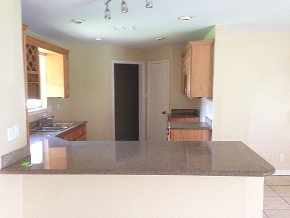 4th image of 4782 Las Palomas St