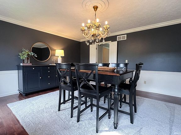 4th image of 10314 Shefield Ct