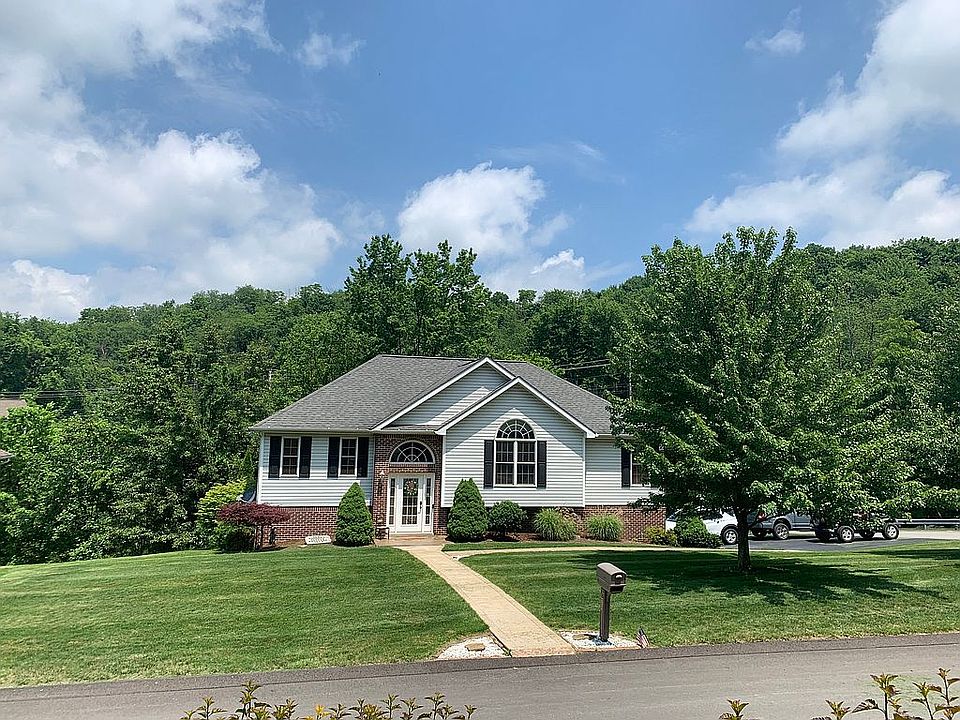 1st image of 826 Stonebridge Dr