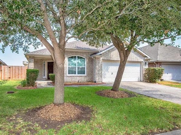876 Schooner Cove Ln, League City, TX 77573