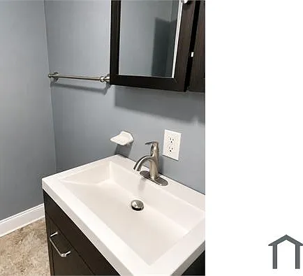 3 bed, 815 sqft, $1,950 — Photo 4