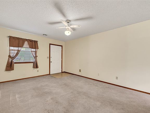 2nd image of 2300 W Meadow Ln
