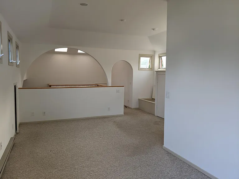 1661 Castilleja Ave — Photo 16