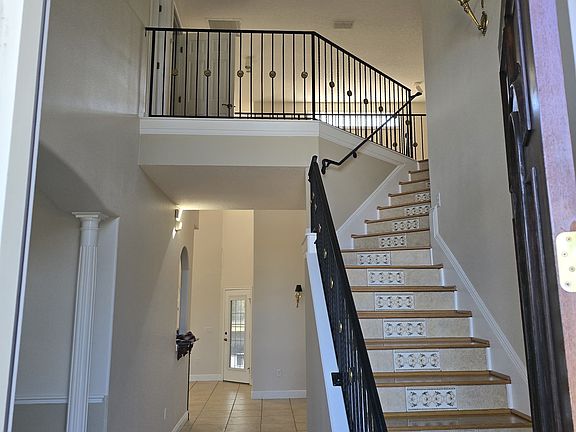 4th image of 502 W Lester Rd