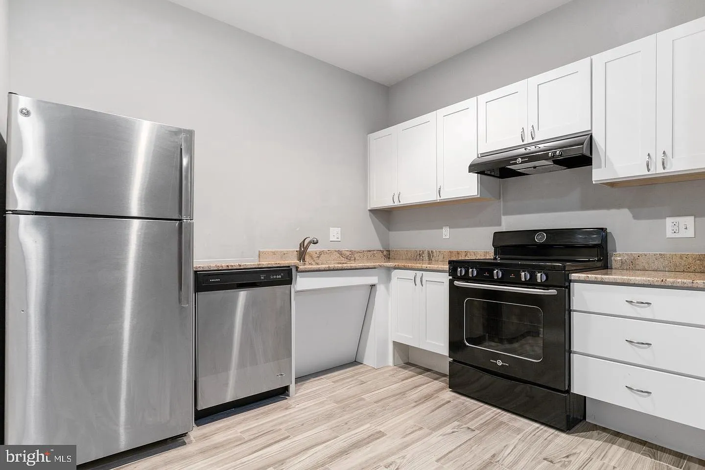 1 bed, 650 sqft, $1,500 — Photo 1
