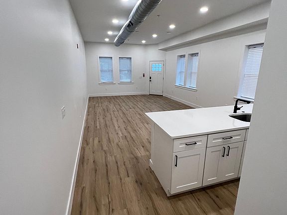 5th image of 1500 Dickinson St #1