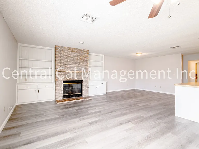 5713 Fairfax Rd — Photo 3