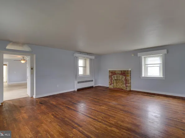 2900 Lincoln Hwy E, Gordonville, PA 17529