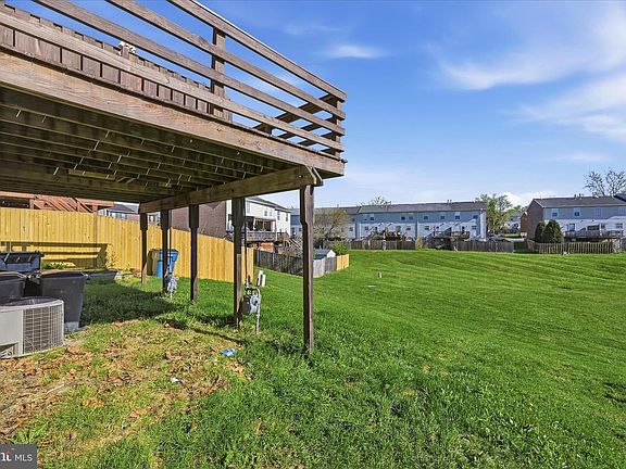 3rd image of 128 Little River Dr
