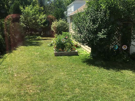 5th image of 1252 Colvin Blvd