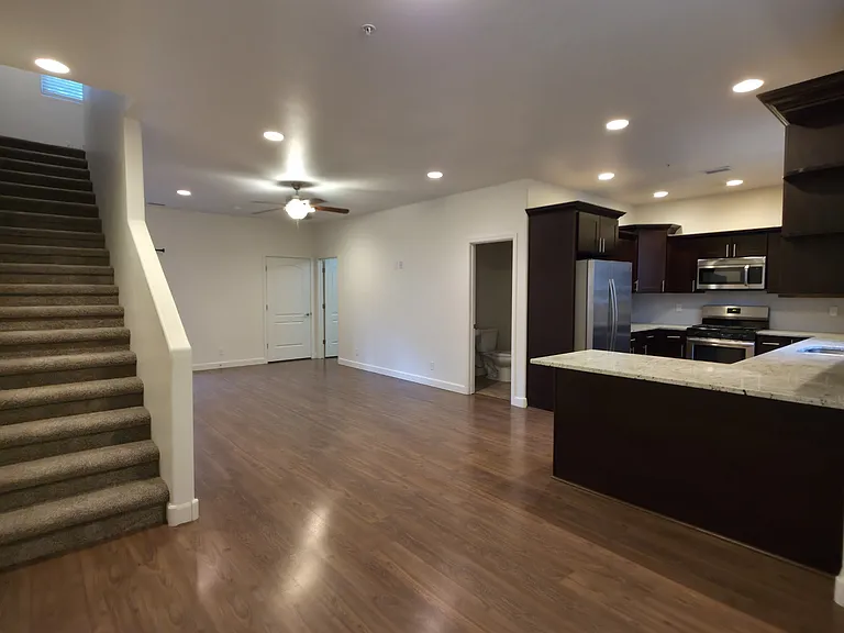 2512 W Pikes Peak Dr #1 — Photo 6