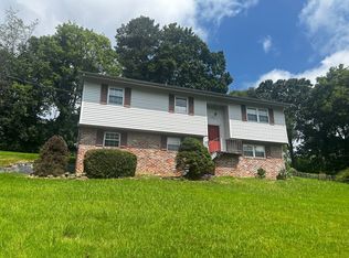 1923 Ridgecrest Dr, Knoxville, TN 37918