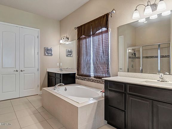 5th image of 3097 Vista Wood Dr