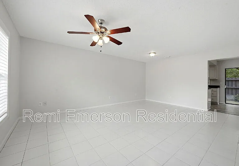7473 Belle River Ct — Photo 5