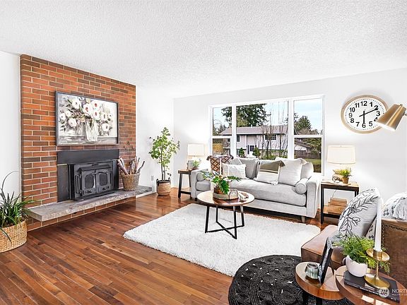 2nd image of 11120 159th Avenue NE