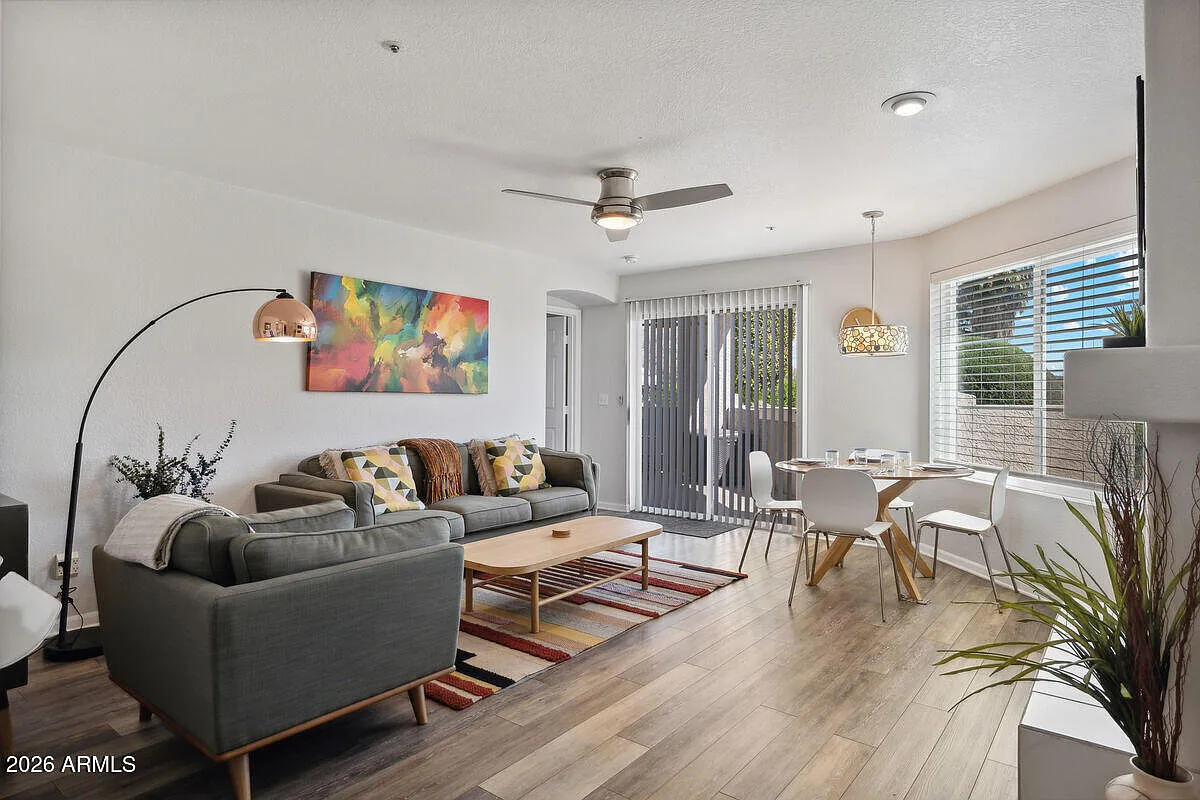 2 bed, 2.0 bath, 953 sqft, $2,800 — Photo 2