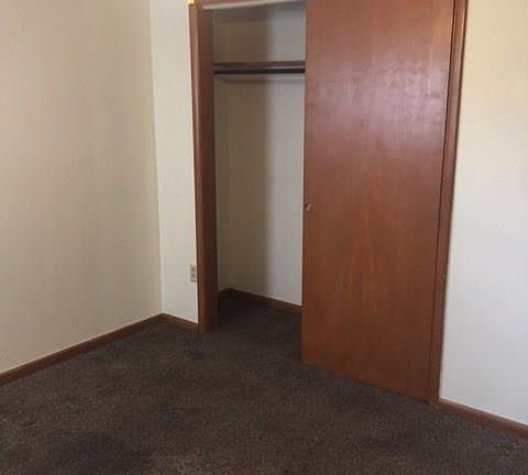 4th image of 218 Carolyn Ln