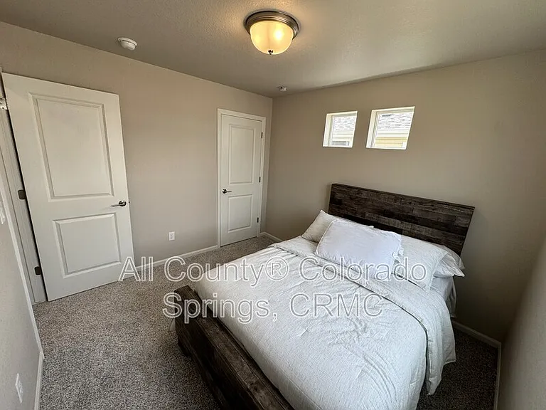 5635 Dakan Loop — Photo 20