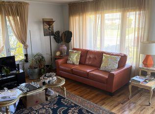 328 Glen Rd, West Hempstead, NY 11552