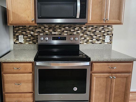 5th image of 2640 Fenwick Ct