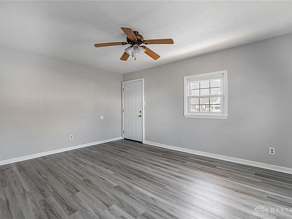 4th image of 1501 Park Dr
