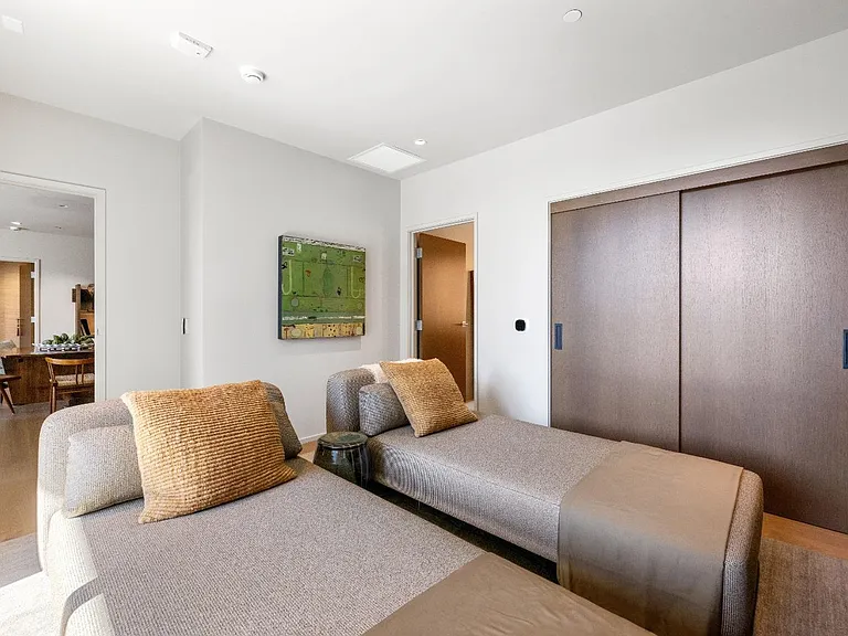 171 Sawmill Cir #304 — Photo 23