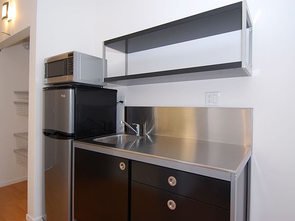 5th image of 1299 E Green St Unit 219
