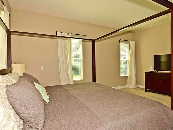 5th image of 7021 Artesian Ct