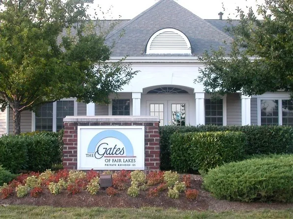 4526 Superior Sq, Fairfax, VA 22033
