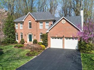 11 Colts Neck Ct, Edgewater, MD 21037