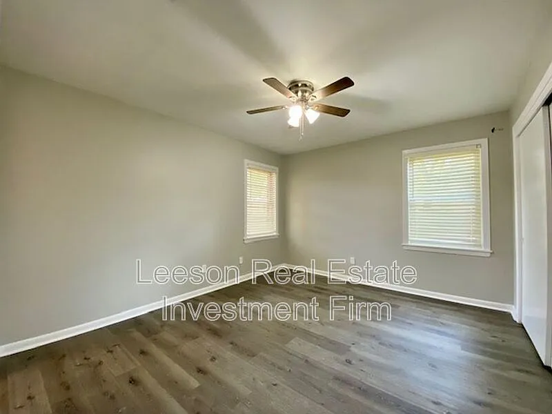 3 bed, 1.5 bath, 1134 sqft, $1,300 — Photo 3