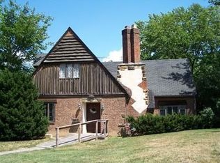 2183 Dover Center Rd, Westlake, OH 44145