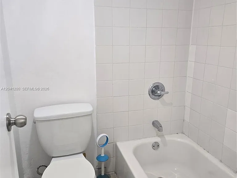 4675 W 18th Ct #606 — Photo 7