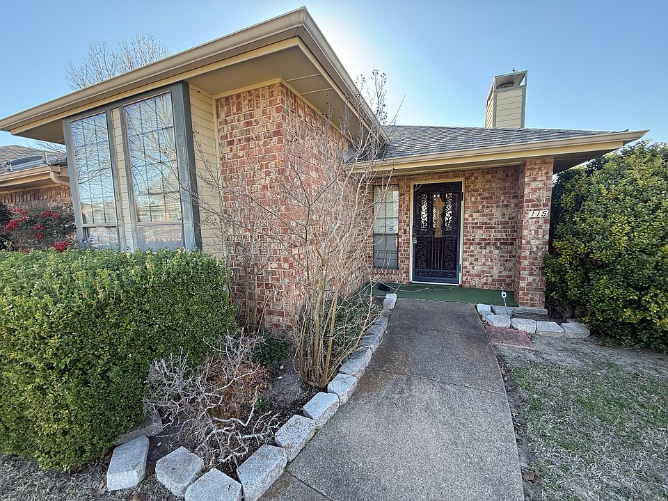 2nd image of 115 Larchbrook Dr