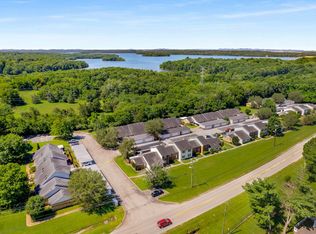 130 Lake Chateau Dr, Hermitage, TN 37076