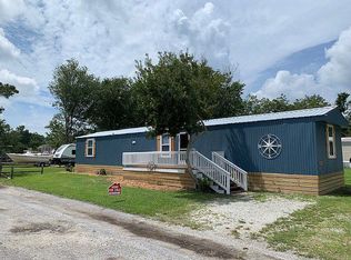 2050 Country Club Rd #22, Morehead City, NC 28557