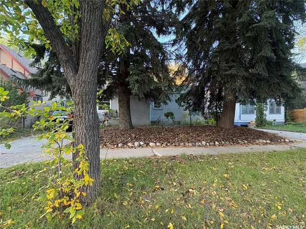 1115 13th STREET E, Saskatoon, SK S7H 0C1