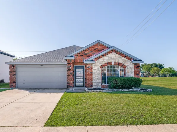 7302 Armstrong Ln, Rowlett, TX 75089