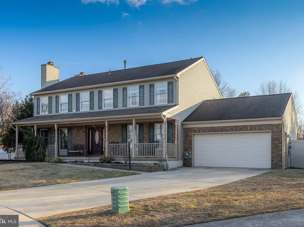 9 Bainbridge Ct, Sicklerville, NJ 08081