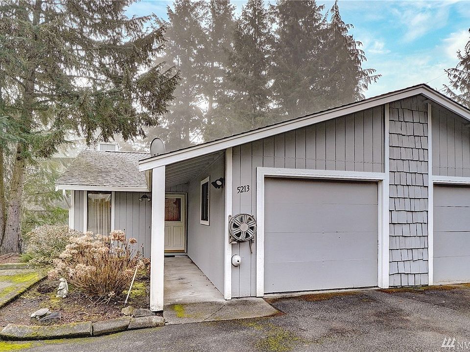 Welcome to Stonewood! This two bedroom, 1.5 bath home, nestled among a natural setting is waiting for you! 