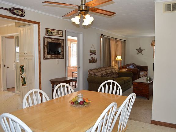 4th image of 207 Oakwood Ave