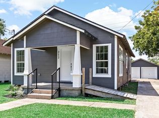212 N 15th St, Nederland, TX 77627