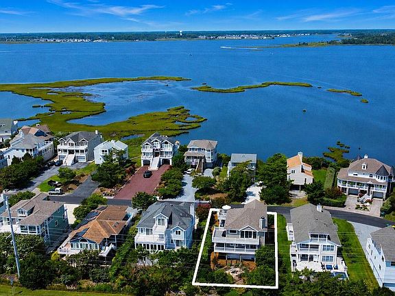 5th image of 36793 Bayside Dr
