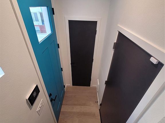 4th image of 1930 Hooker Street #6