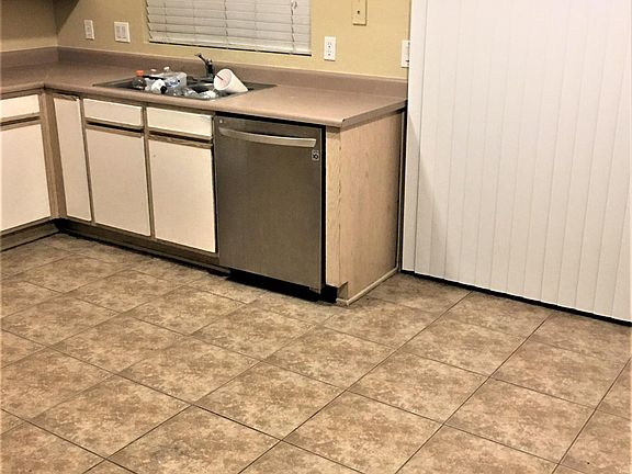 4th image of 12625 W Paradise Dr