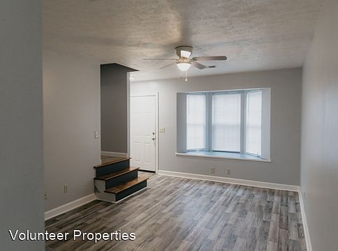 2nd image of 109 Harris Ln #18