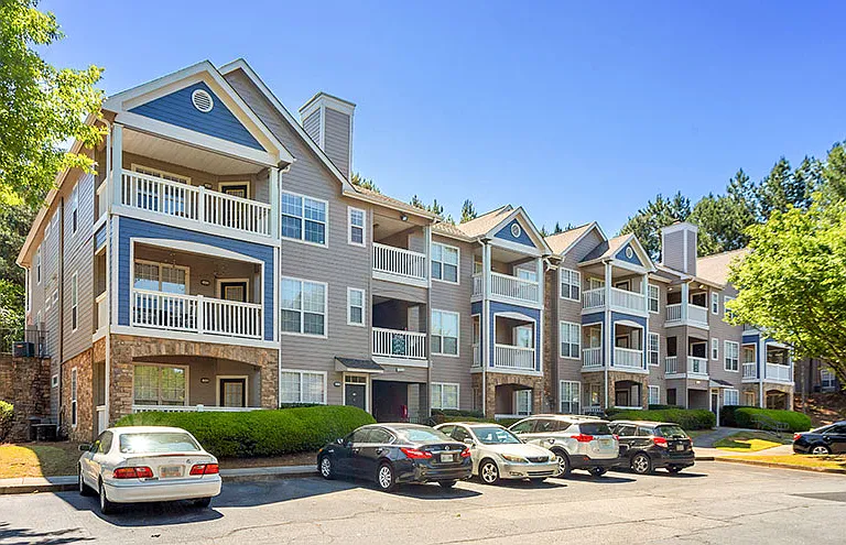Grand Oasis Apartment Homes — Photo 25