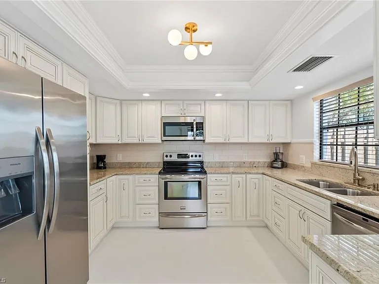879 Meadowland Dr #C — Photo 16