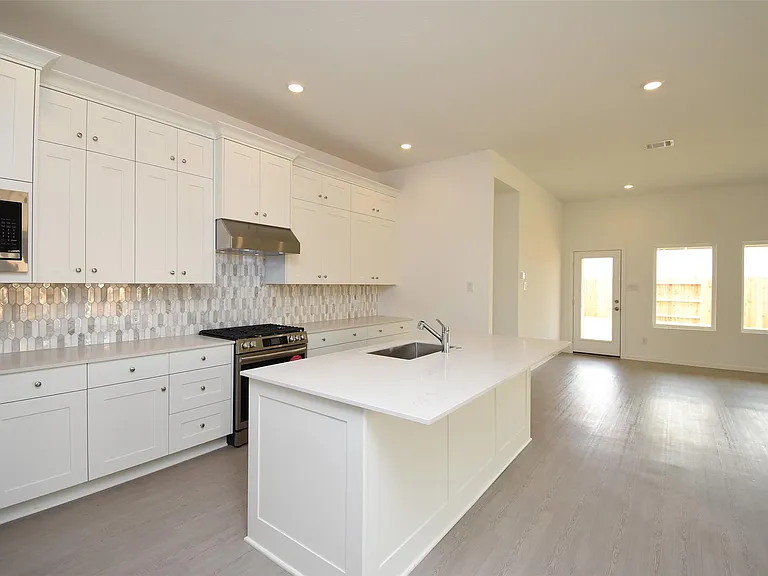 6303 Golden Seaton Dr — Photo 6